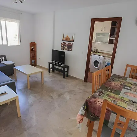 A 2 Min De La Playa, El Palo